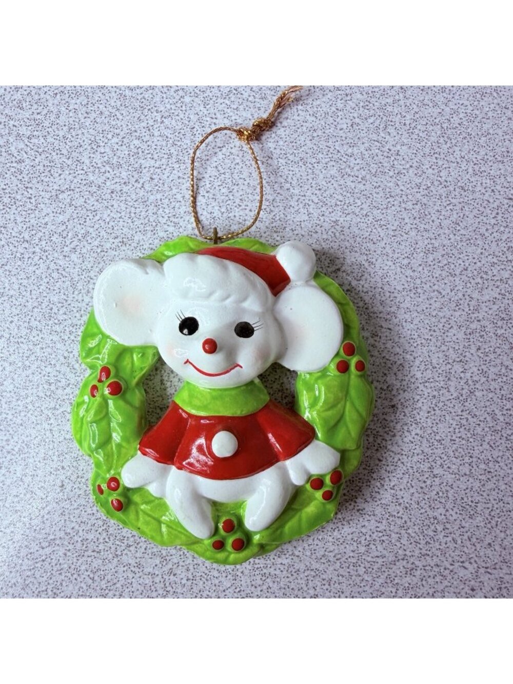 Vtg Critter Wreath Ornament Little Mouse in a Christmas Wreath  2.75x3” Korea